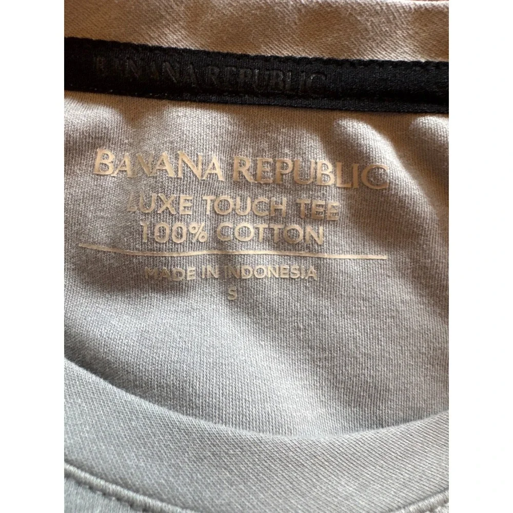 Banana Republic Luxe Touch Tee Mens Small Olive Green 100% Cotton Crewneck Shirt